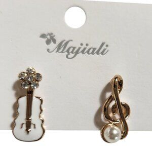 Violin & Guitar music stud earrings, white and gold